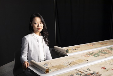 梁　亜旋（現代芸術家) 